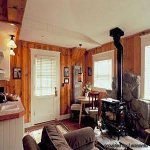 Nick's Cove Inn