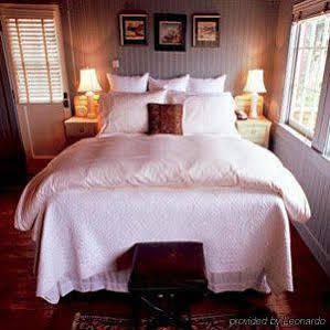 Nick's Cove 4*