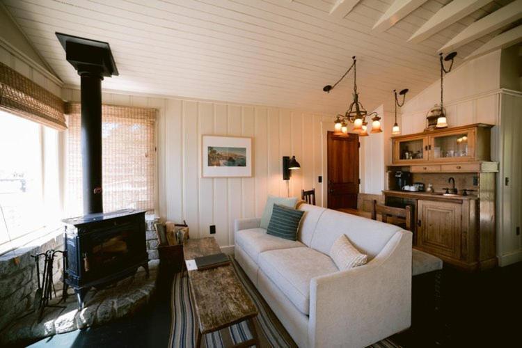 Nick's Cove 4* Marshall