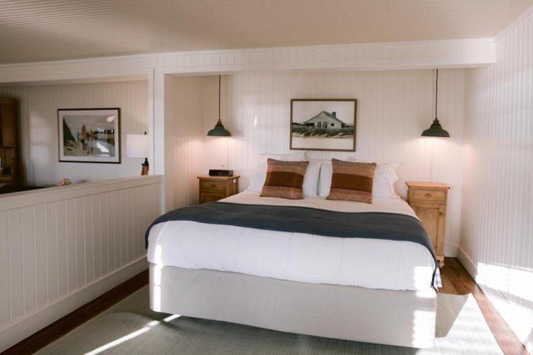 Inn Nick's Cove