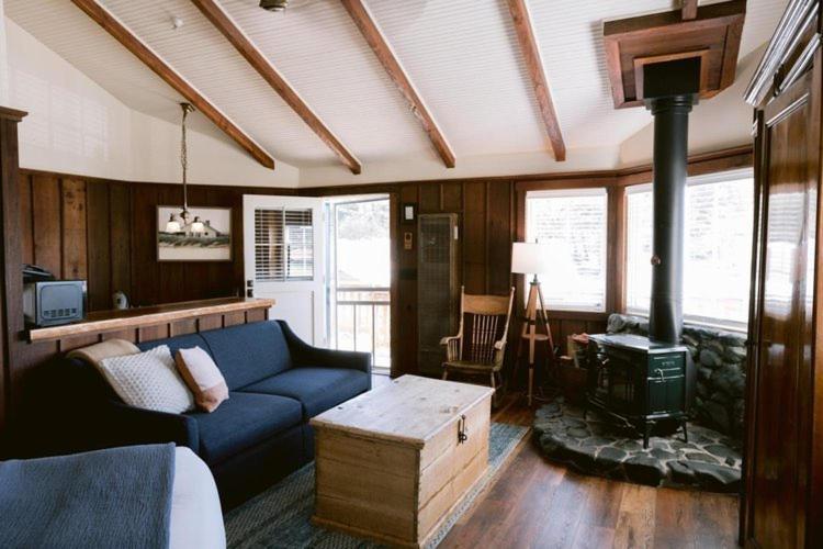 Inn Nick's Cove Marshall
